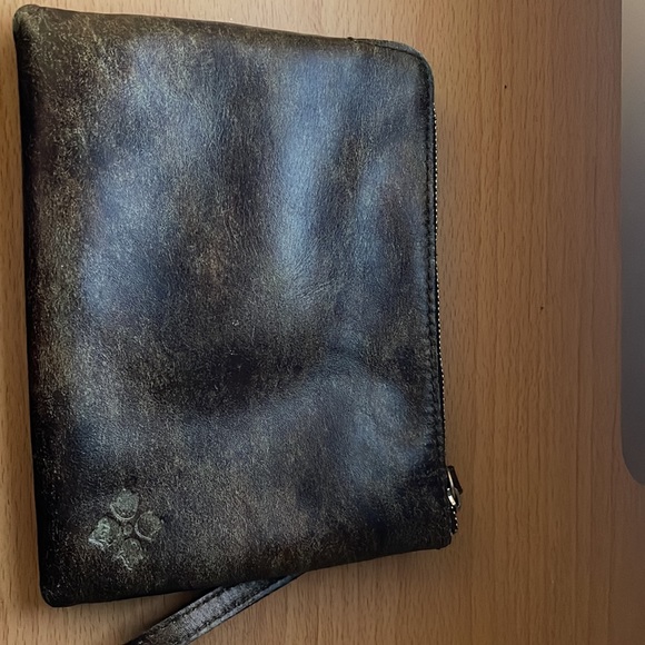 Patricia Nash wristlet - Picture 5 of 16